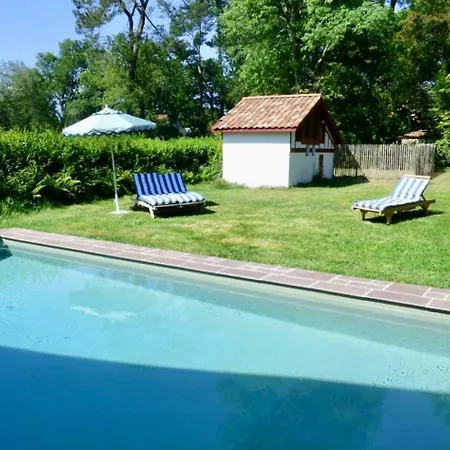 élégante Maison De Maître Avec Piscine Et Parc à Villa Biarritz