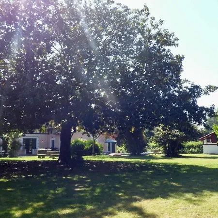 élégante Maison De Maître Avec Piscine Et Parc à *