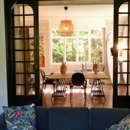 Elegante Maison De Maitre Avec Piscine Et Parc A Biarritz